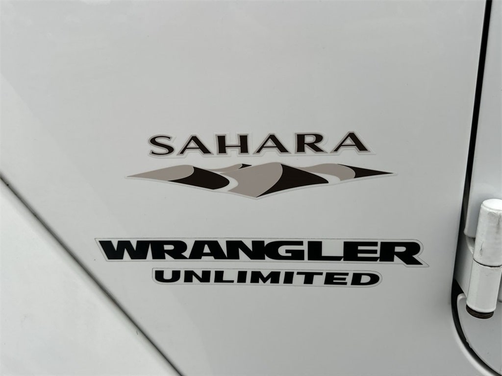 2016 Jeep Wrangler Unlimited Sahara 6