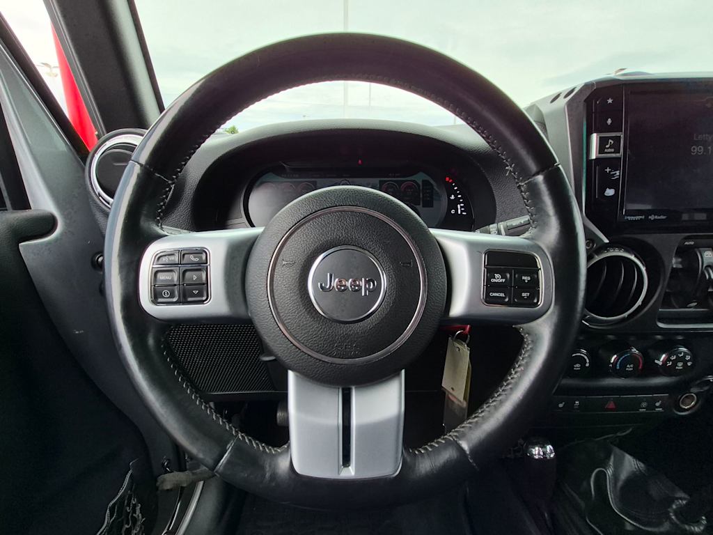 Thumbnail: 2016 Jeep Wrangler - 12