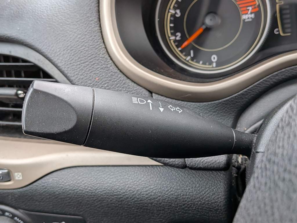 Thumbnail: 2016 Jeep Cherokee - 33