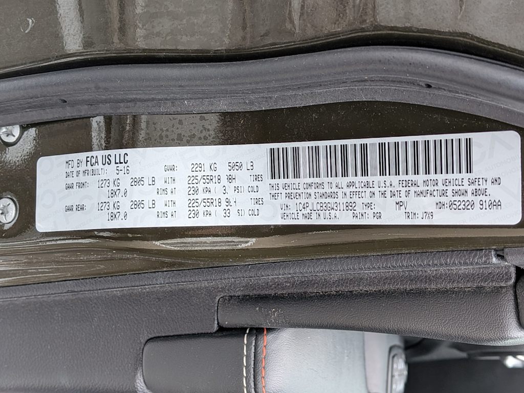 Thumbnail: 2016 Jeep Cherokee - 18