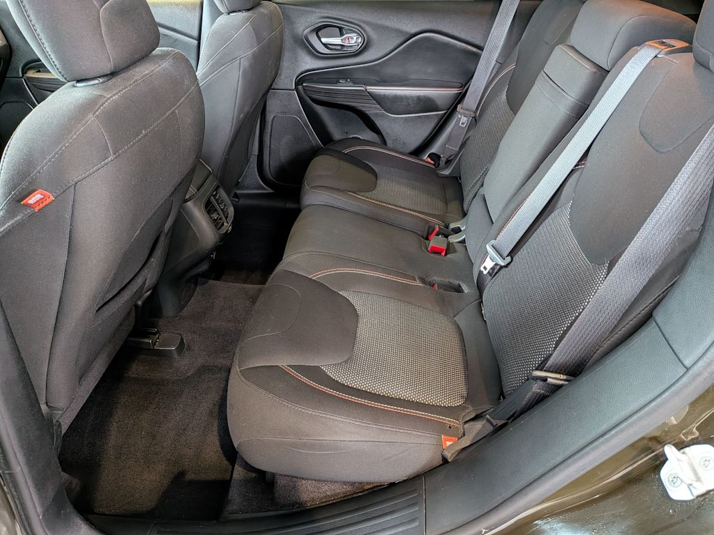 Thumbnail: 2016 Jeep Cherokee - 26