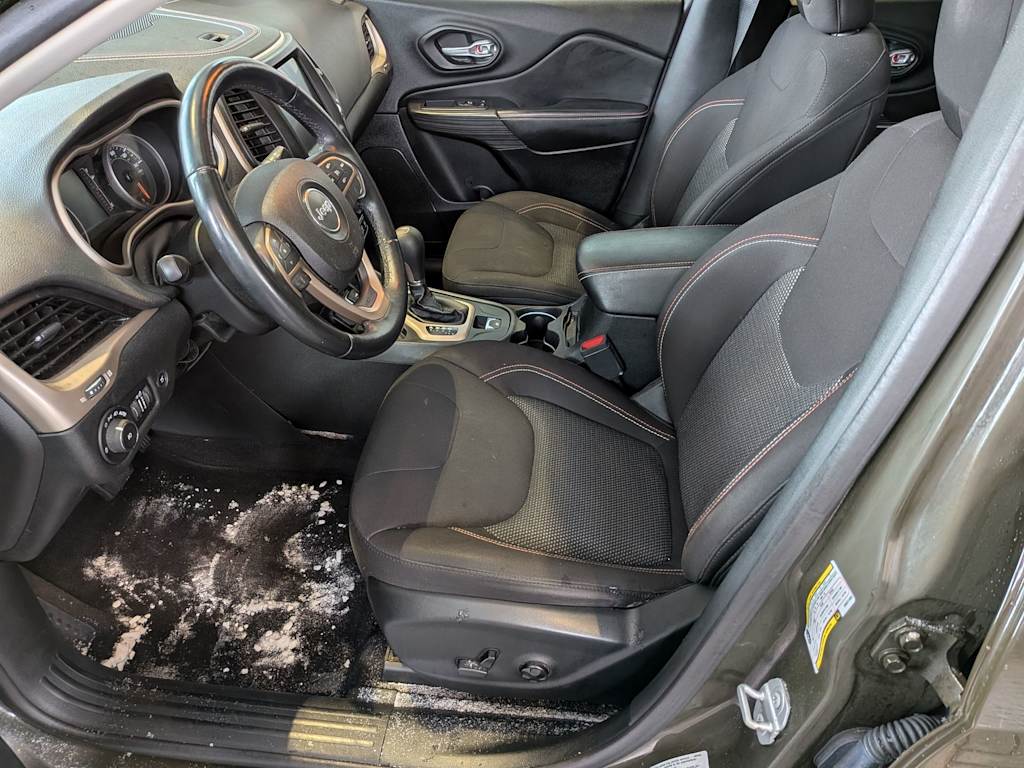 Thumbnail: 2016 Jeep Cherokee - 9