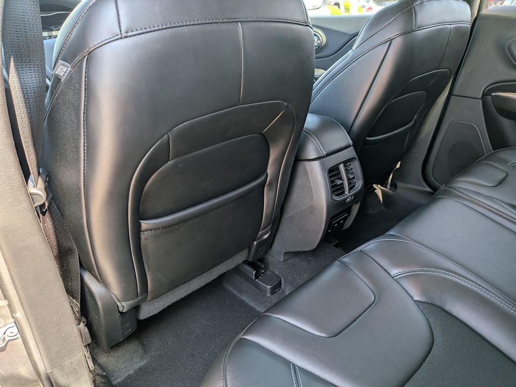 Thumbnail: 2019 Jeep Cherokee - 12