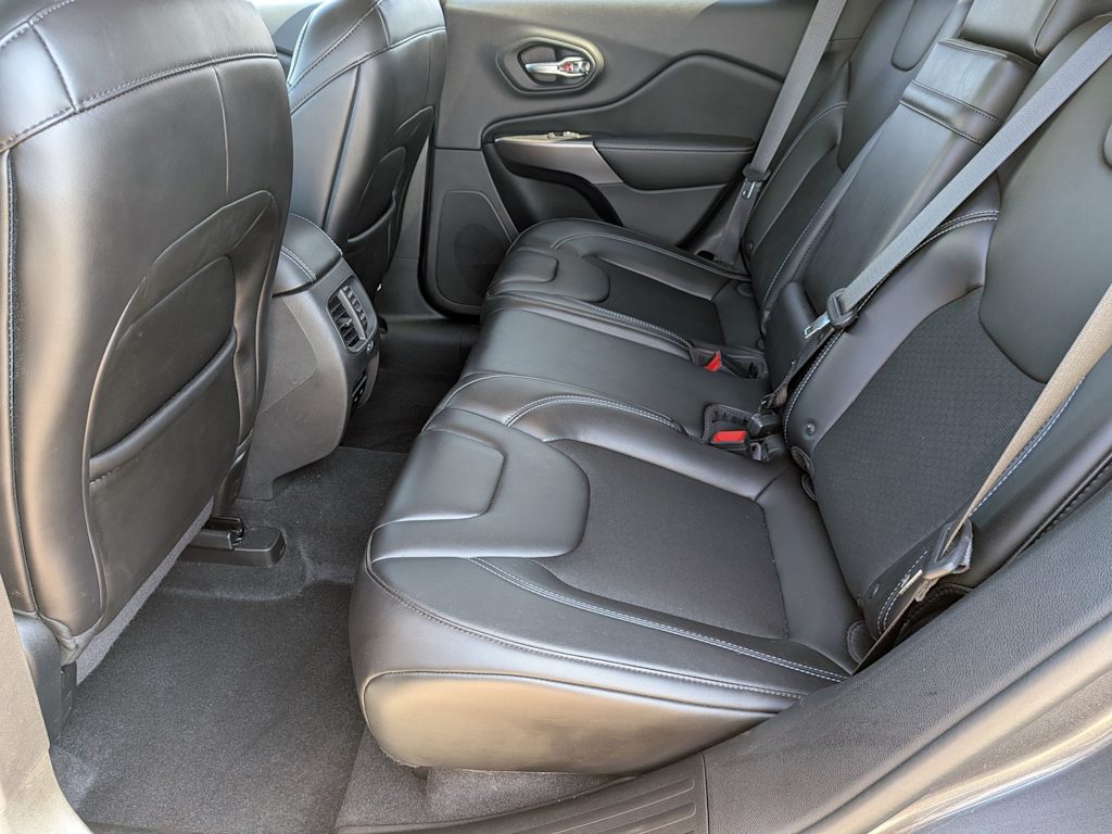 Thumbnail: 2019 Jeep Cherokee - 26