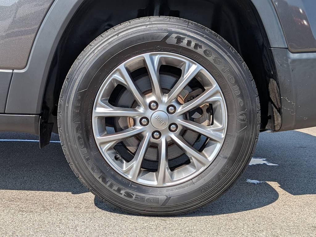 Thumbnail: 2019 Jeep Cherokee - 8