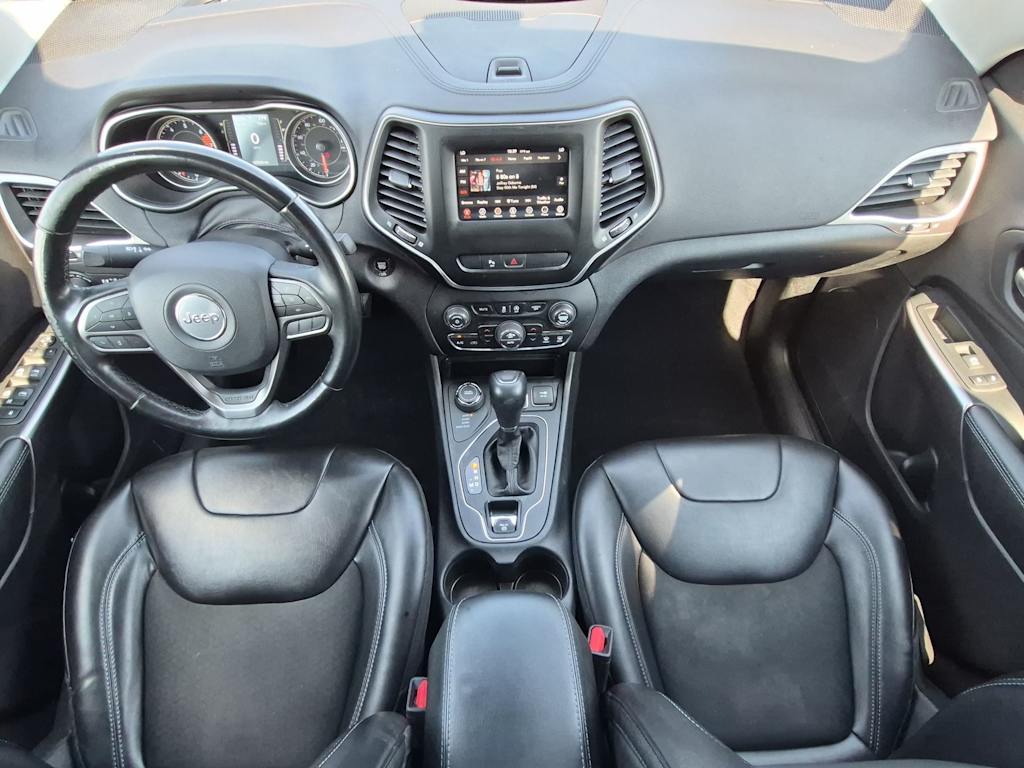 Thumbnail: 2019 Jeep Cherokee - 8