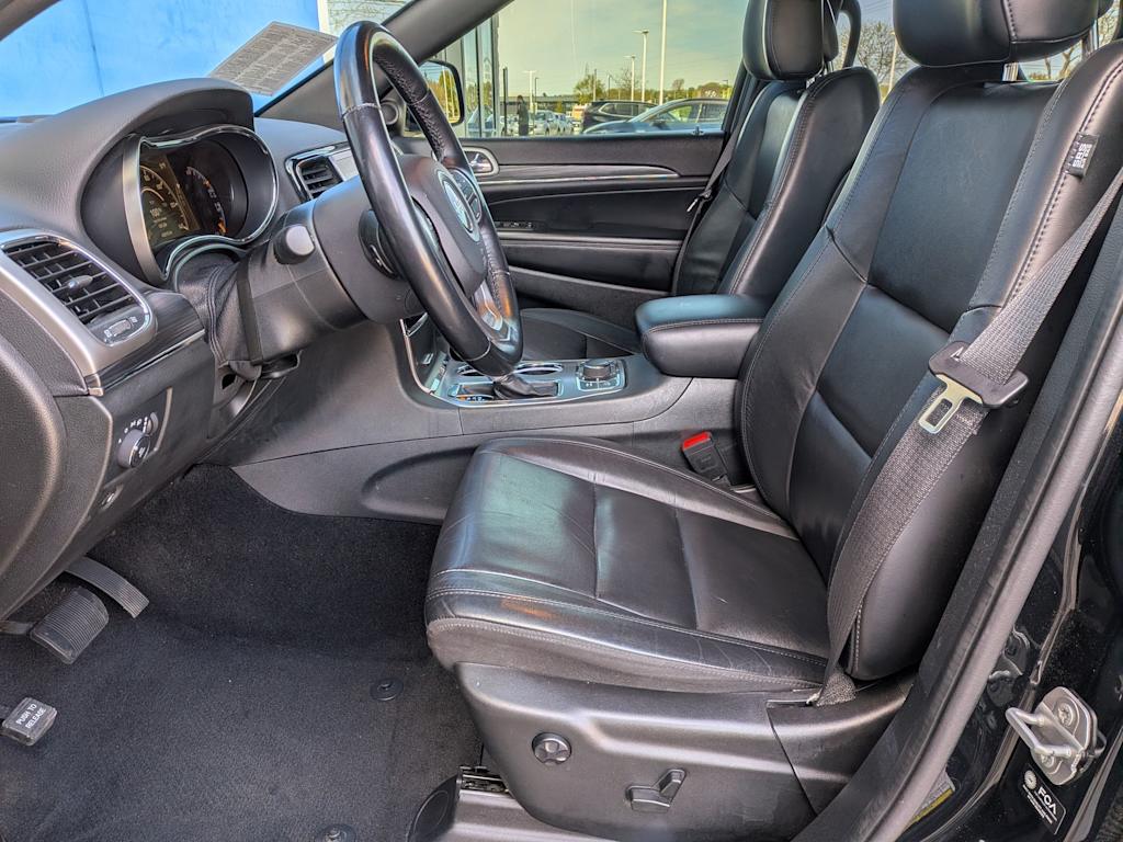 Thumbnail: 2022 Jeep Grand Cherokee - 9