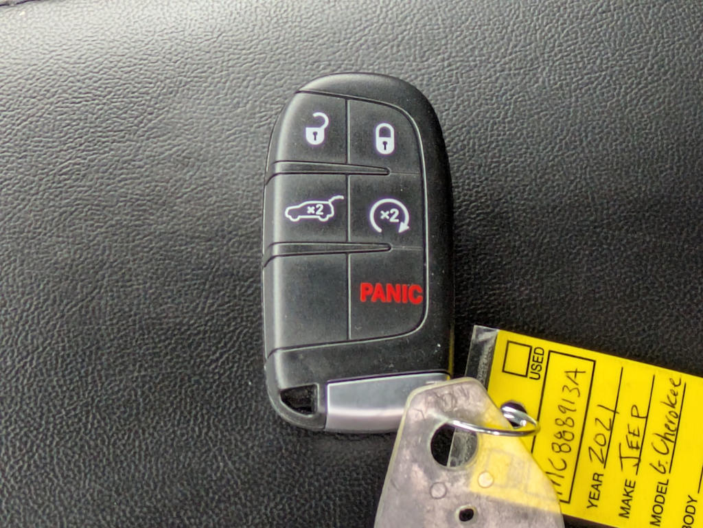 Thumbnail: 2021 Jeep Grand Cherokee - 17