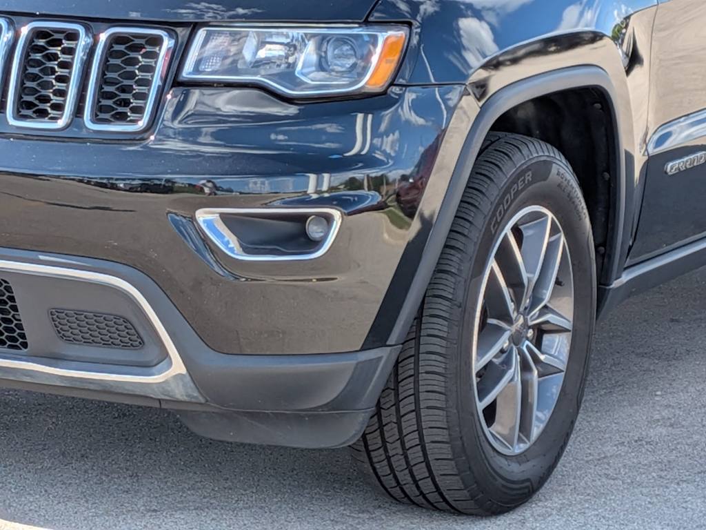 Thumbnail: 2020 Jeep Grand Cherokee - 8