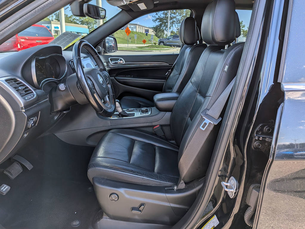 Thumbnail: 2020 Jeep Grand Cherokee - 10