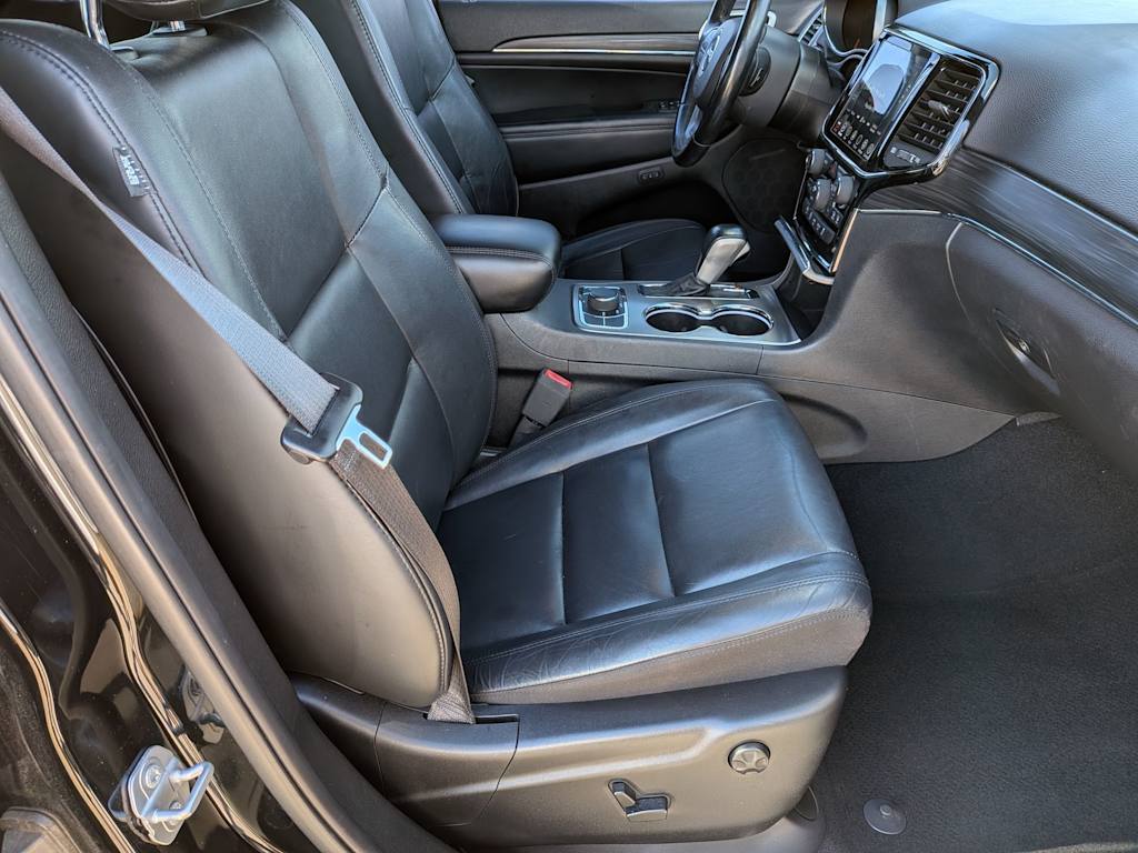 Thumbnail: 2020 Jeep Grand Cherokee - 11