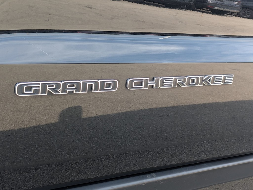 Thumbnail: 2017 Jeep Grand Cherokee - 7