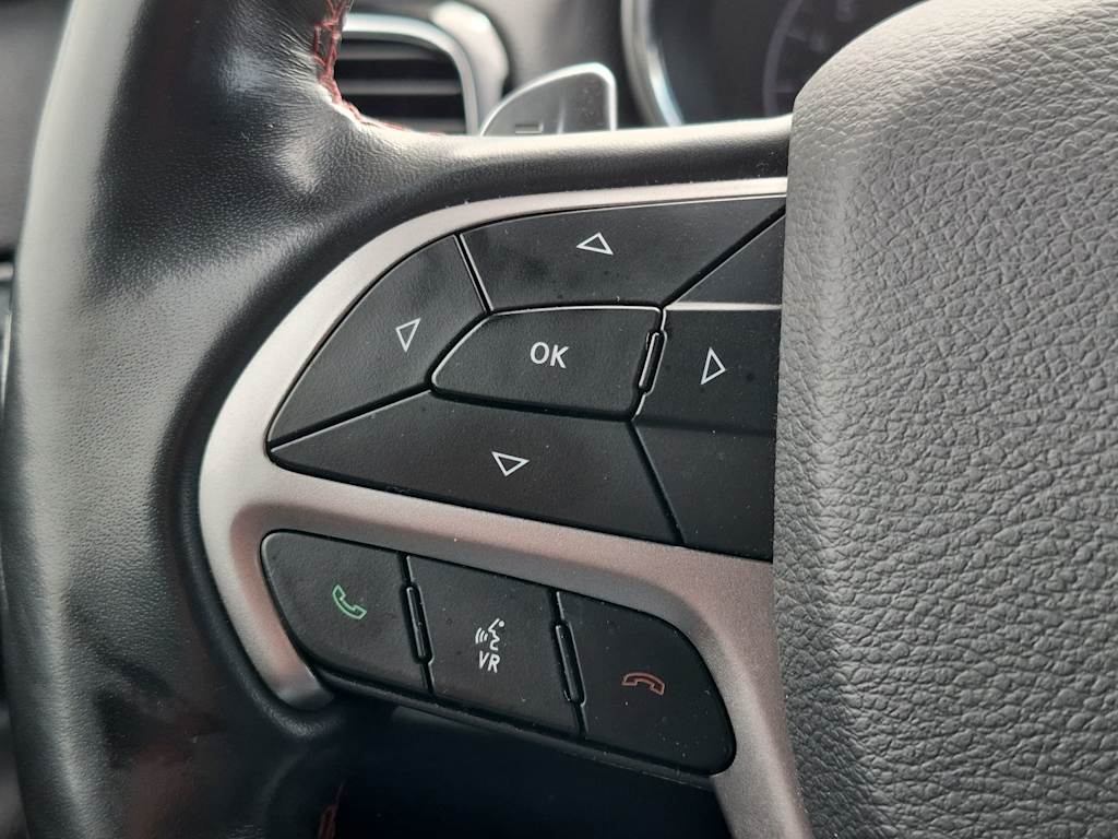Thumbnail: 2021 Jeep Grand Cherokee - 28