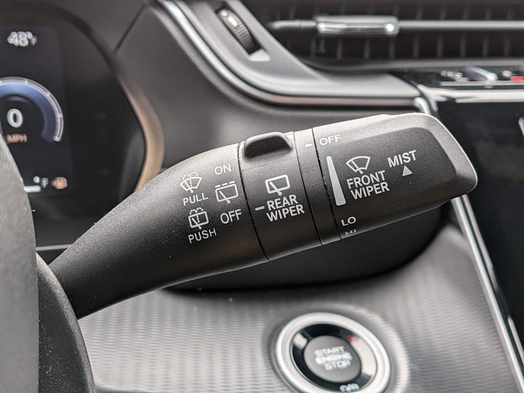 Thumbnail: 2023 Jeep Grand Cherokee - 14