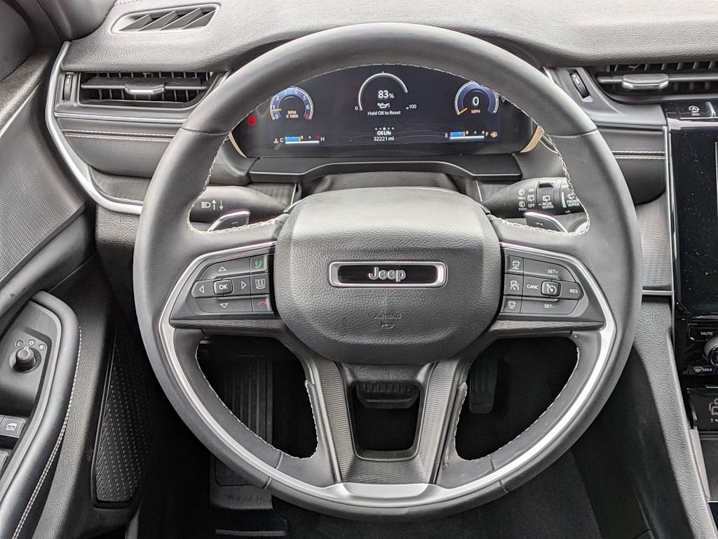 Thumbnail: 2023 Jeep Grand Cherokee - 12