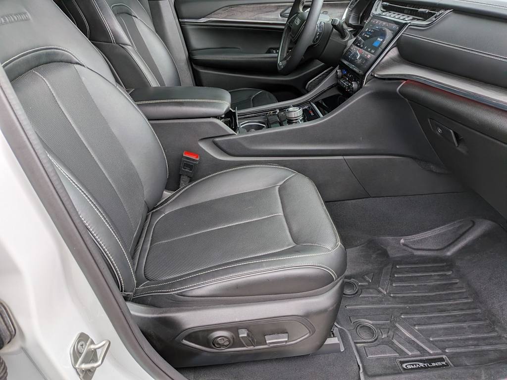 Thumbnail: 2024 Jeep Grand Cherokee - 11