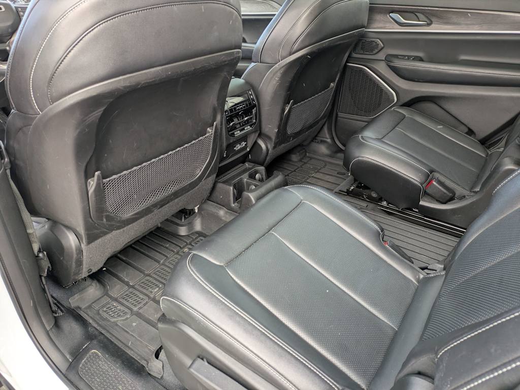 Thumbnail: 2023 Jeep Grand Cherokee L - 11