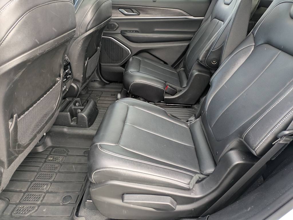 Thumbnail: 2023 Jeep Grand Cherokee L - 25