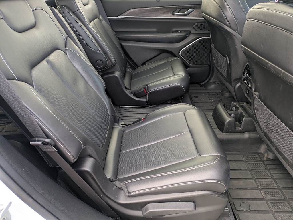 Thumbnail: 2023 Jeep Grand Cherokee L - 26