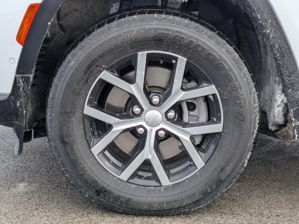 Thumbnail: 2023 Jeep Grand Cherokee L - 7