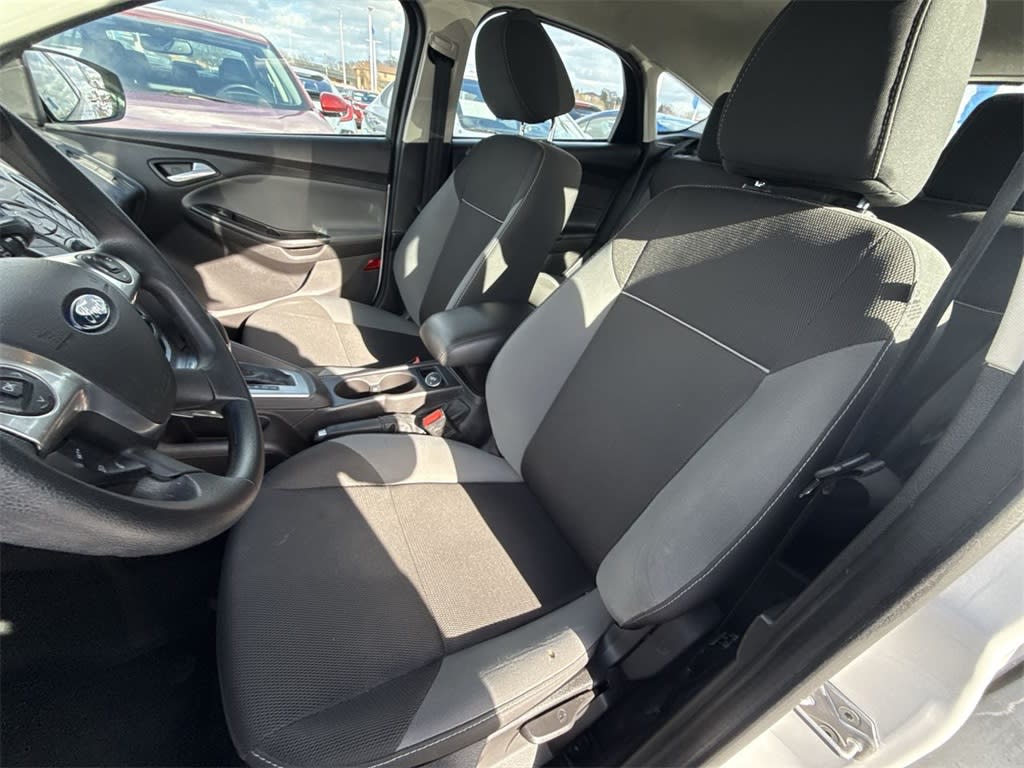 2014 Ford Focus SE 8