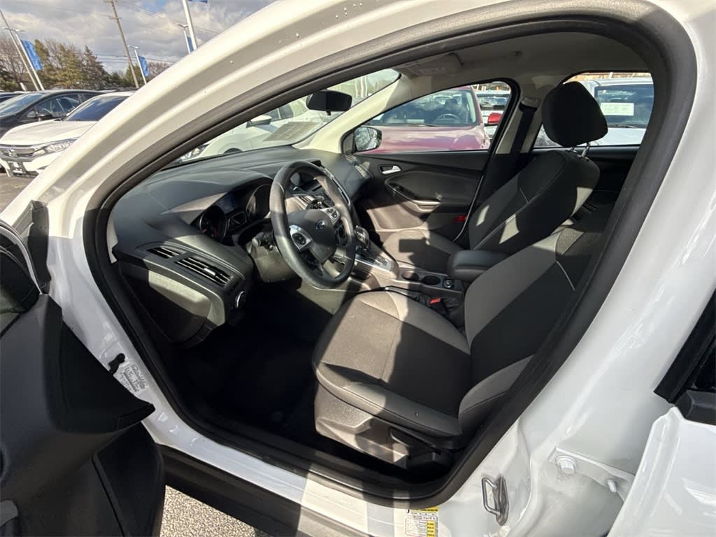2014 Ford Focus SE 2