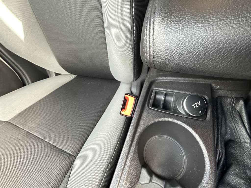 2014 Ford Focus SE 29