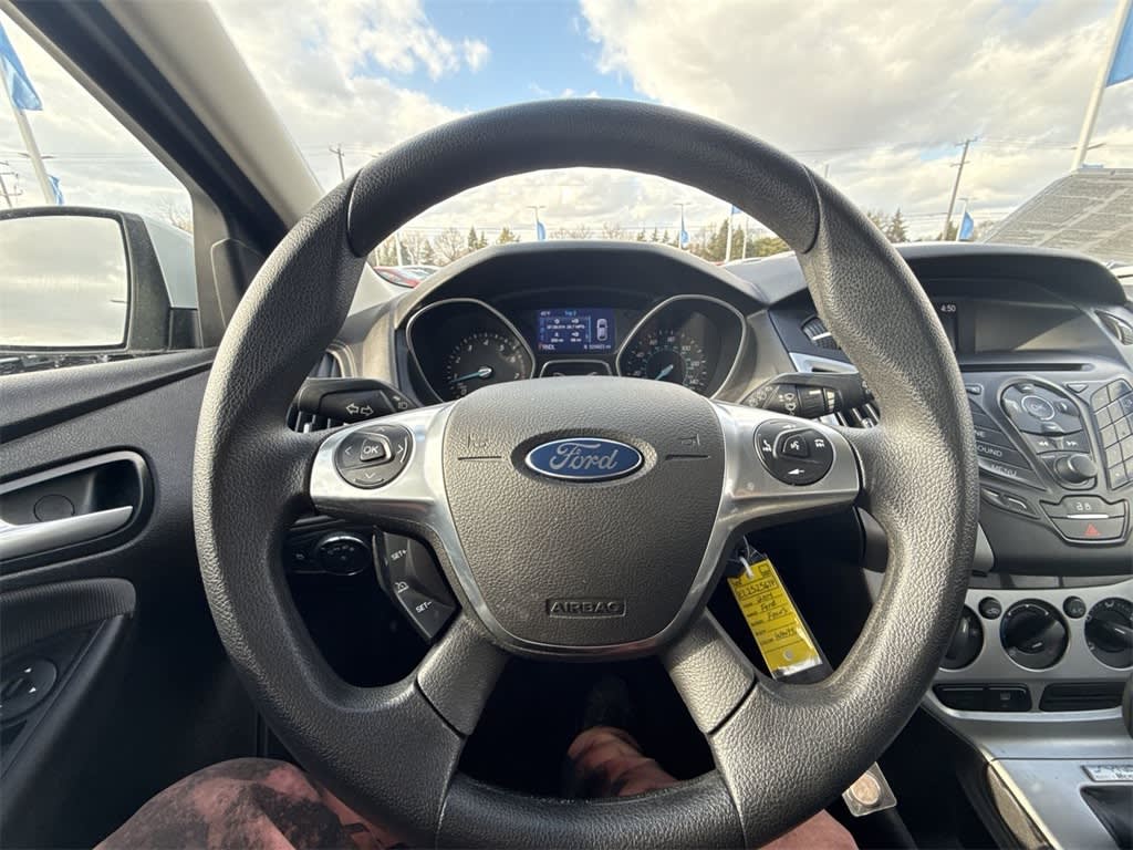 2014 Ford Focus SE 11