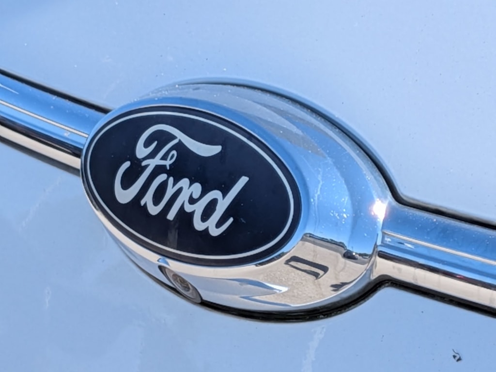 Thumbnail: 2018 Ford Taurus - 25