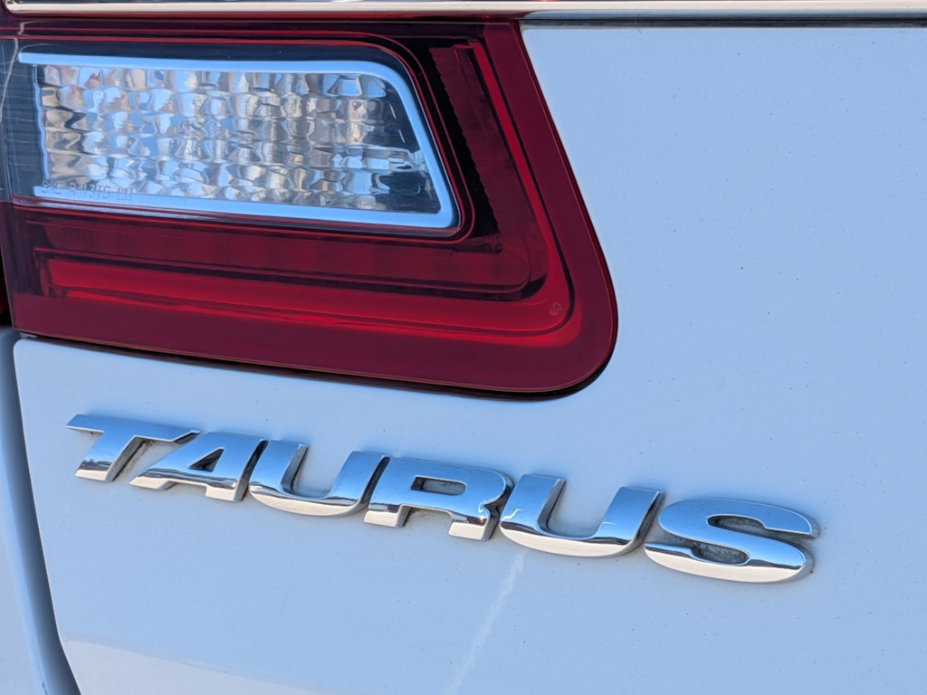 Thumbnail: 2018 Ford Taurus - 6
