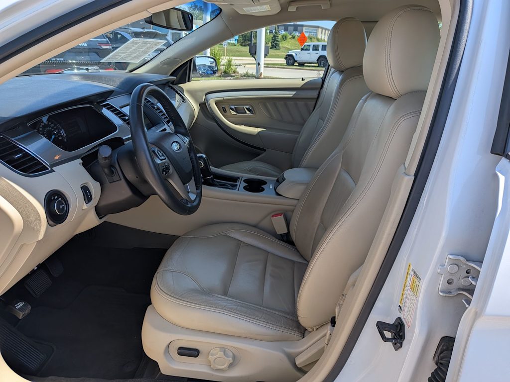 Thumbnail: 2018 Ford Taurus - 9