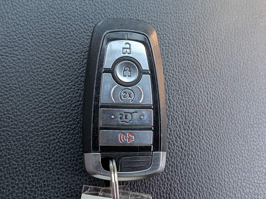 Thumbnail: 2019 Ford Explorer - 16