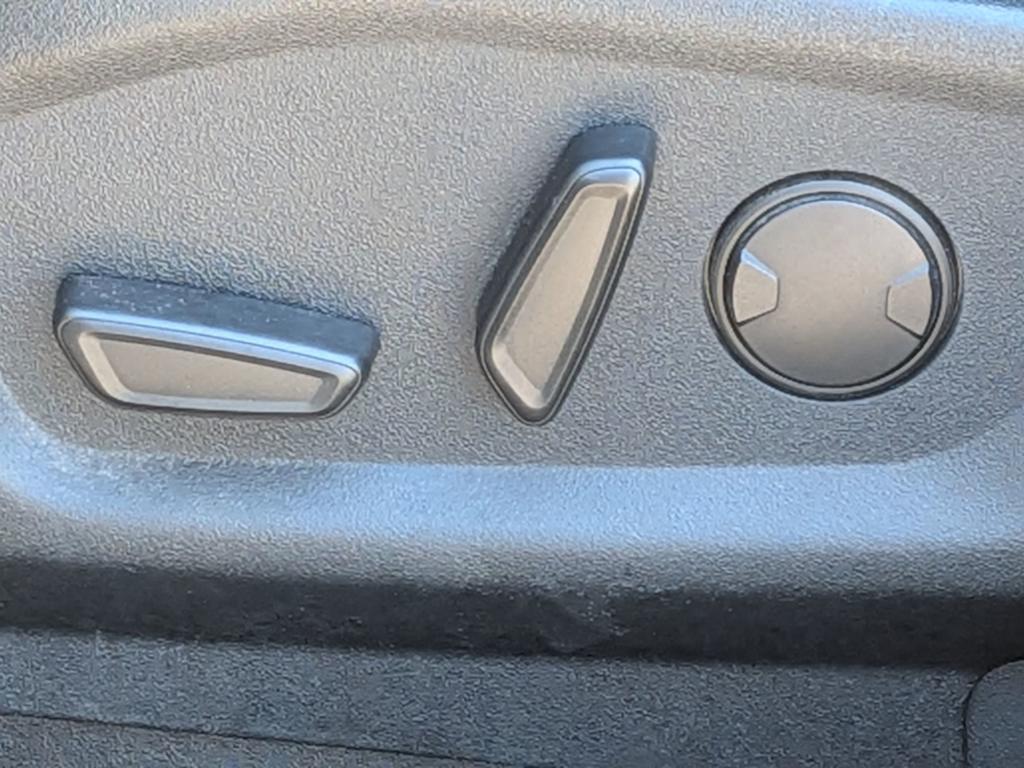 Thumbnail: 2019 Ford Explorer - 25