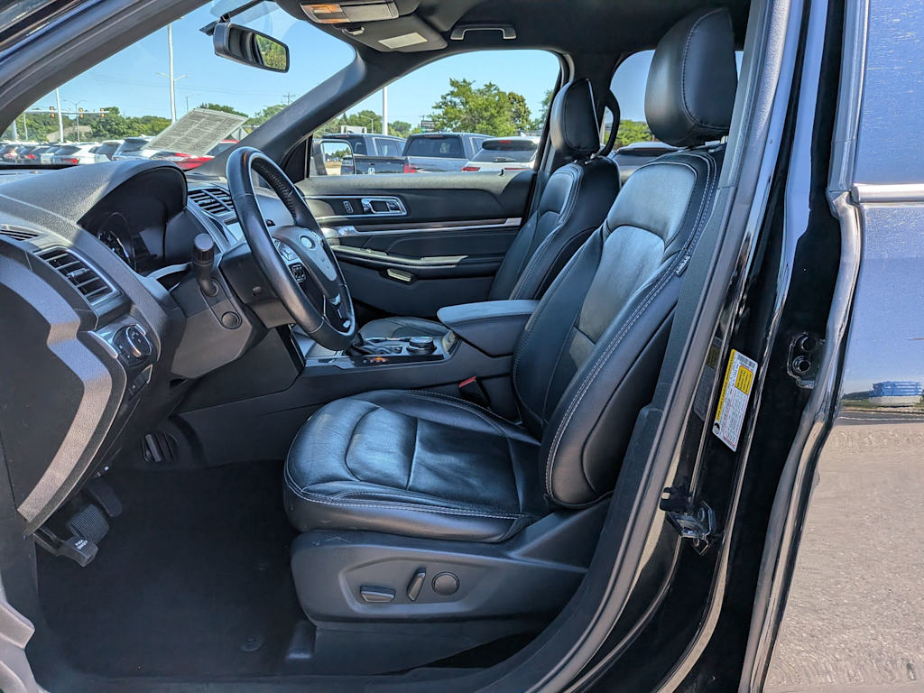 Thumbnail: 2019 Ford Explorer - 8