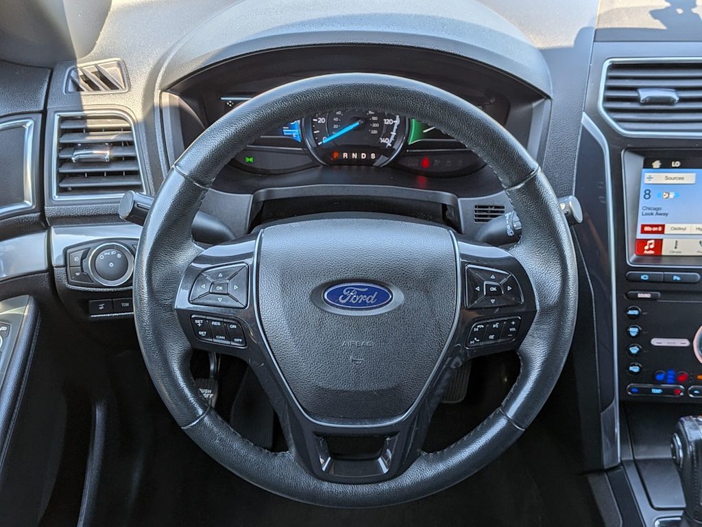 Thumbnail: 2019 Ford Explorer - 11