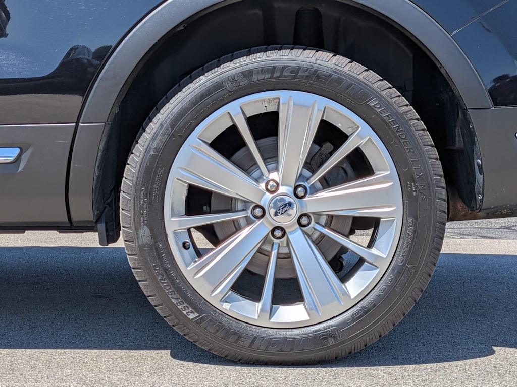 Thumbnail: 2019 Ford Explorer - 6