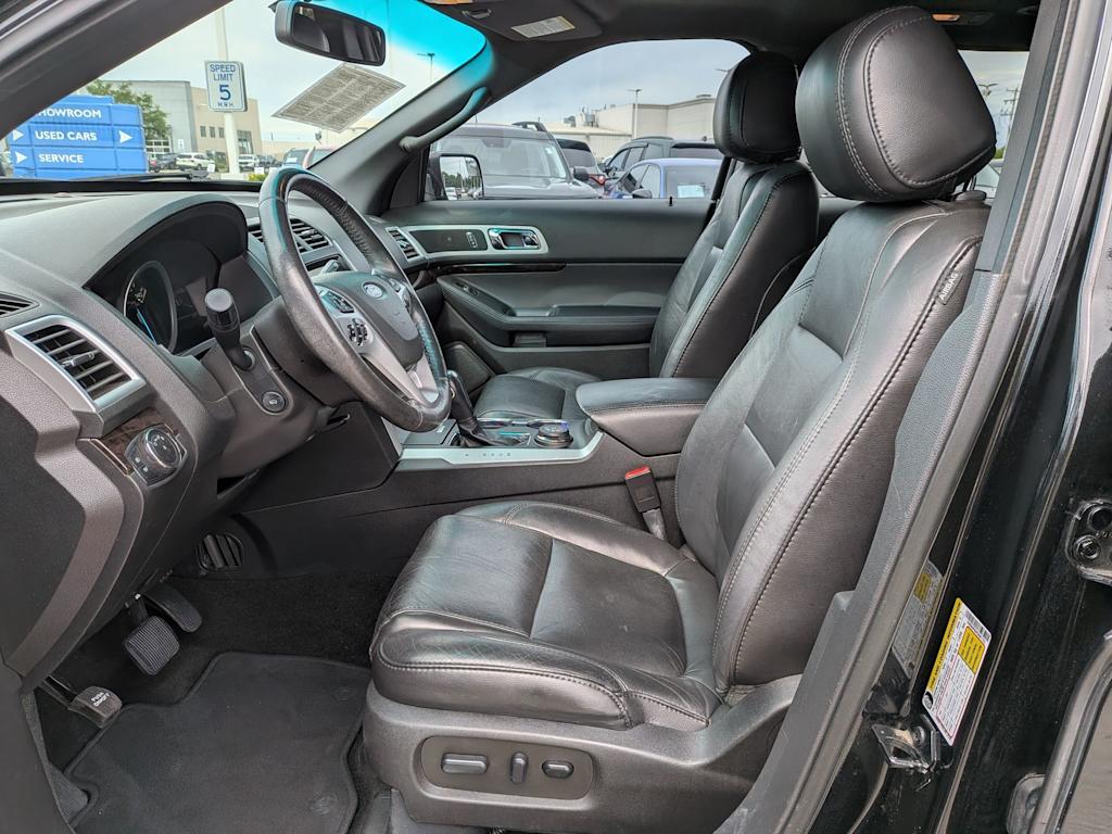 Thumbnail: 2015 Ford Explorer - 8
