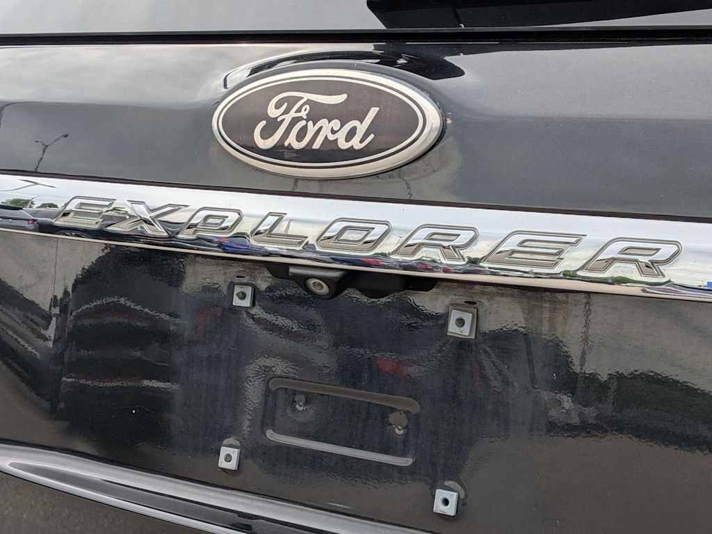 Thumbnail: 2015 Ford Explorer - 5