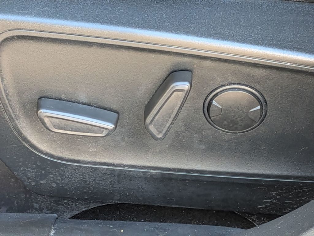 Thumbnail: 2020 Ford Escape - 22