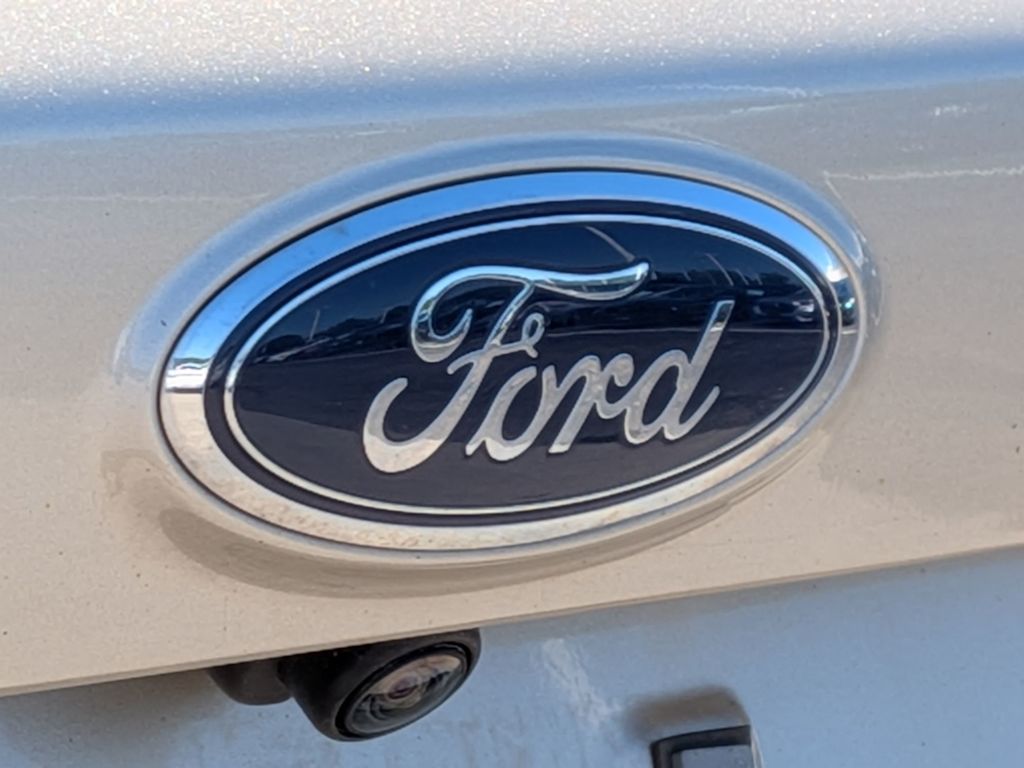 Thumbnail: 2017 Ford Escape - 25