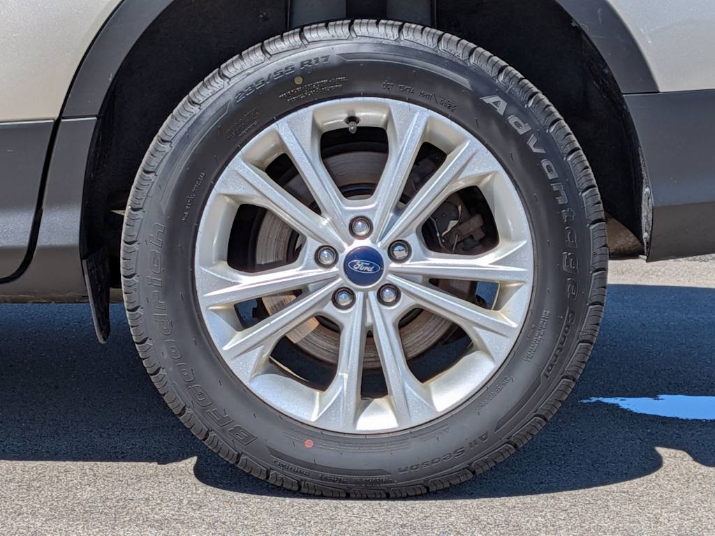 Thumbnail: 2017 Ford Escape - 7