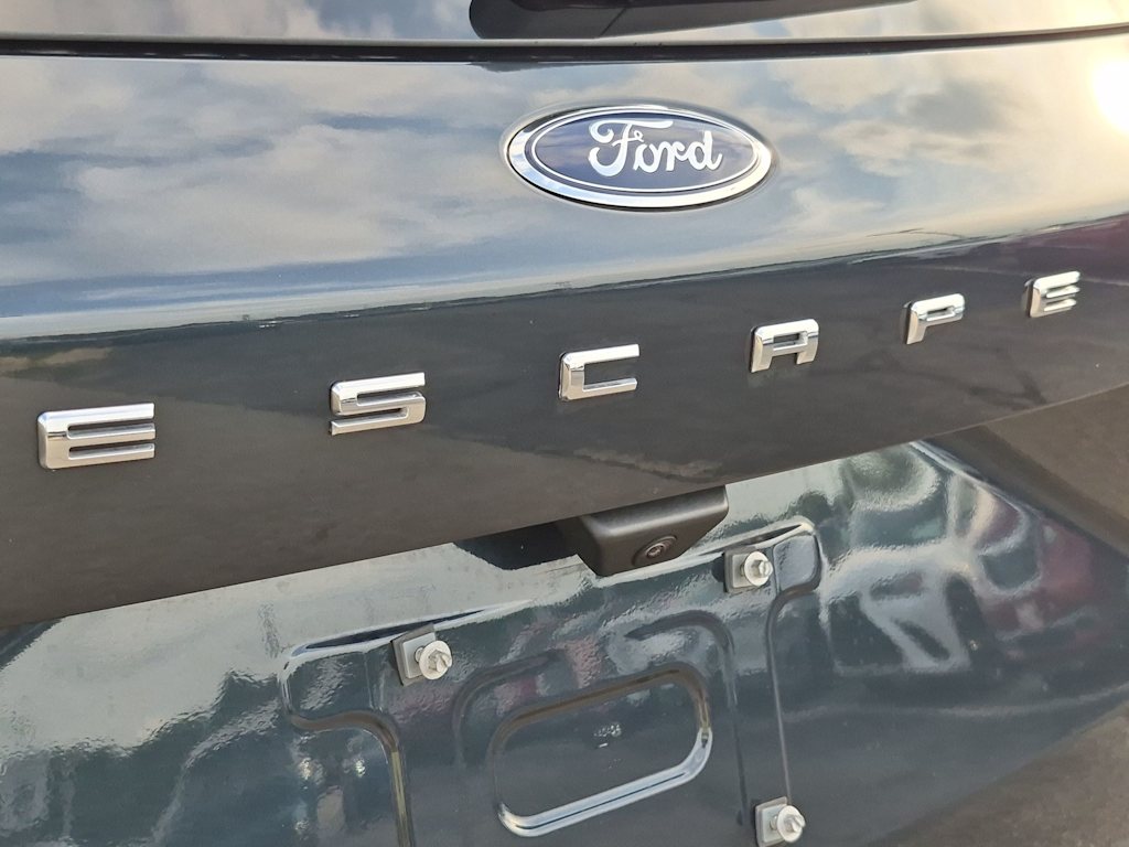 Thumbnail: 2022 Ford Escape - 7