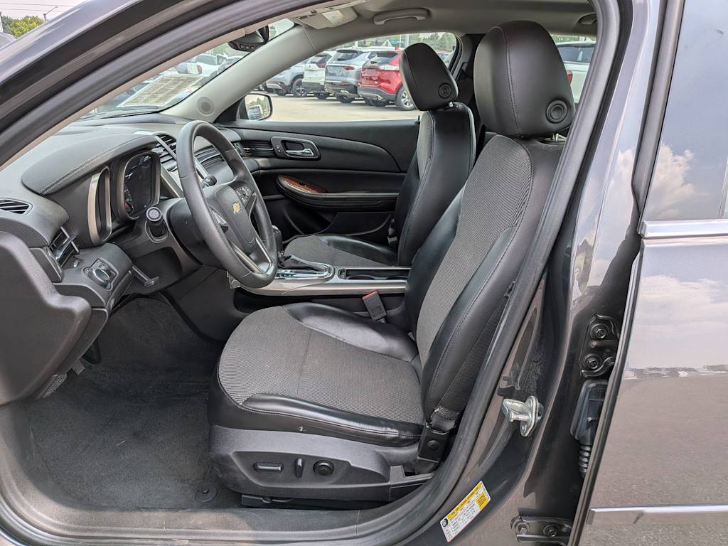 Thumbnail: 2013 Chevrolet Malibu - 9