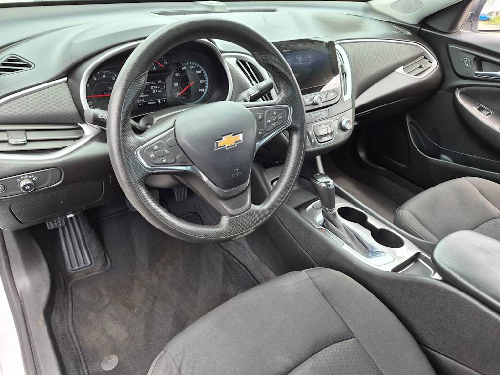 Thumbnail: 2020 Chevrolet Malibu - 2