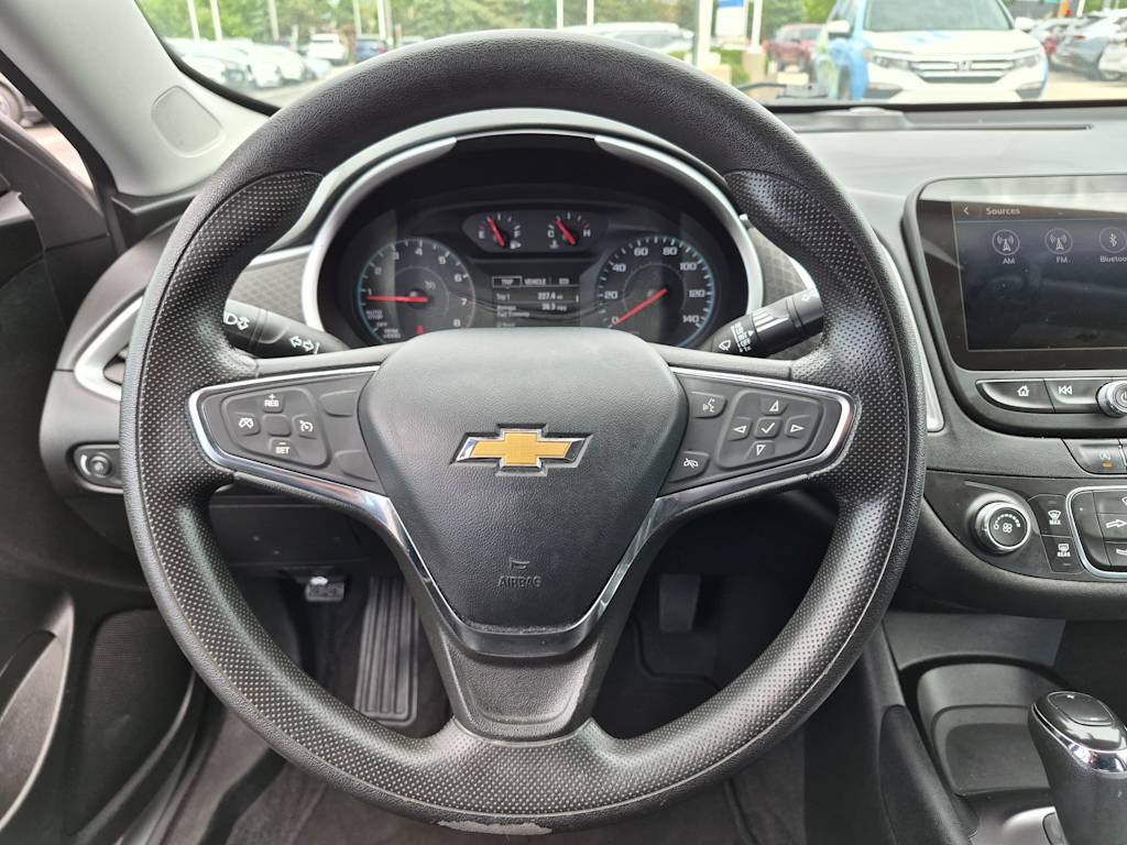 Thumbnail: 2020 Chevrolet Malibu - 12