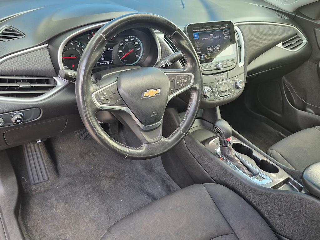 Thumbnail: 2022 Chevrolet Malibu - 2