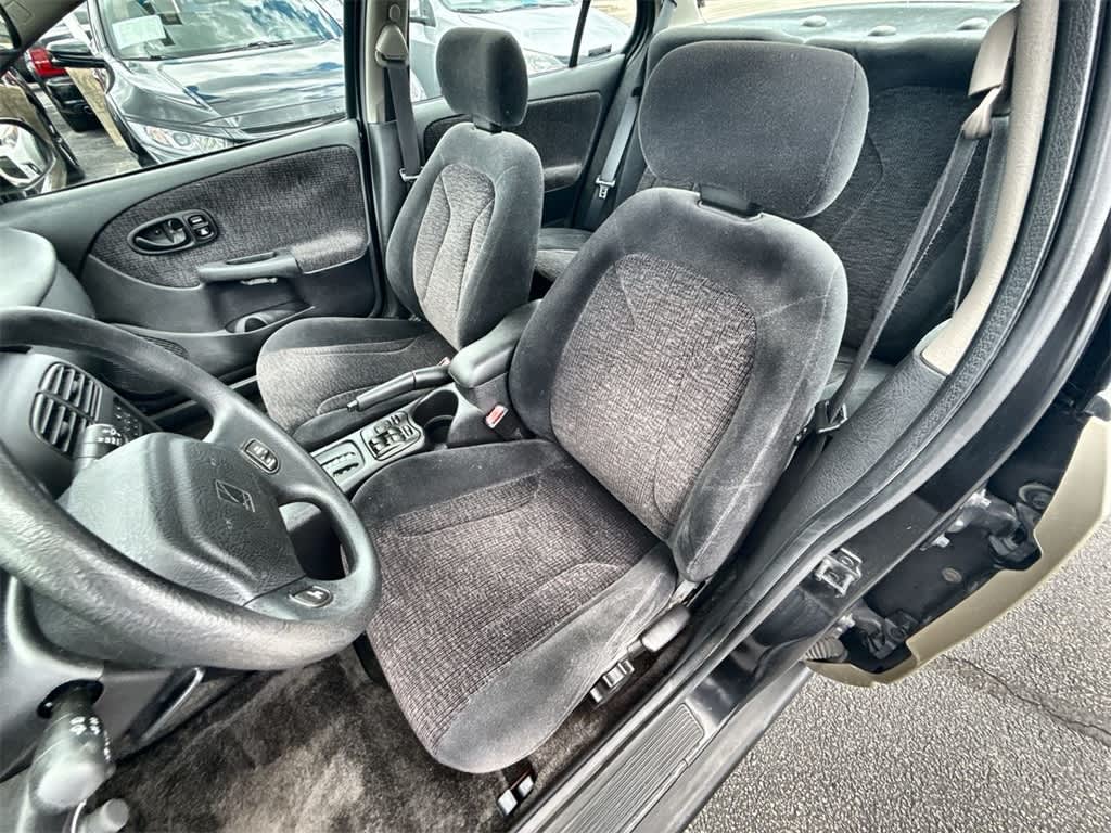 2001 Saturn S-Series SL 8