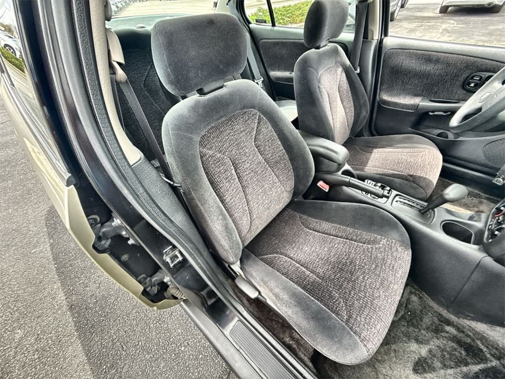 2001 Saturn S-Series SL 23