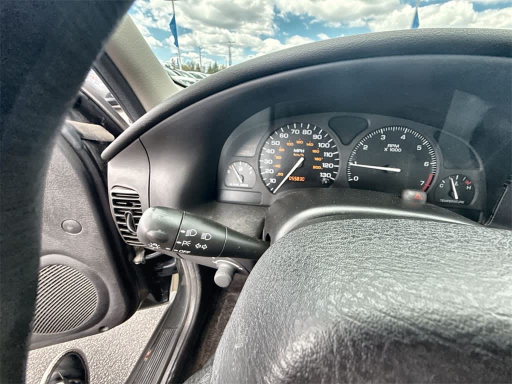 2001 Saturn S-Series SL 10
