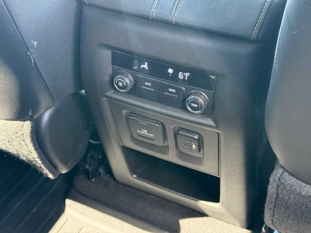 Thumbnail: 2018 Chevrolet Traverse - 21